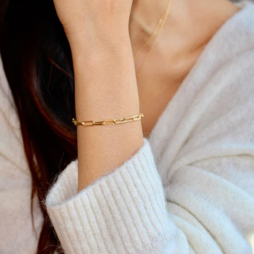 Amelia Gold Paperclip Bracelet