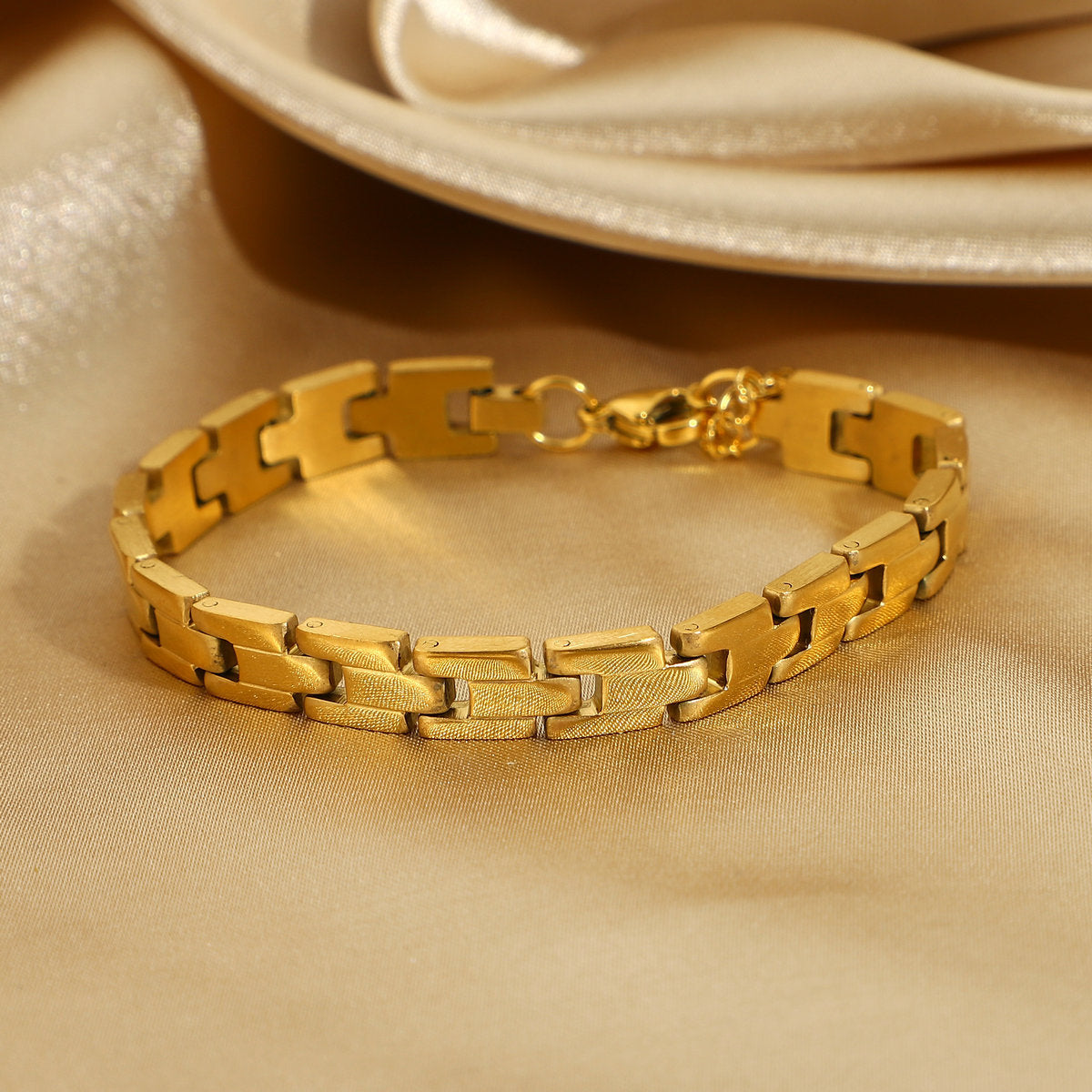 Evie Gold Bracelet