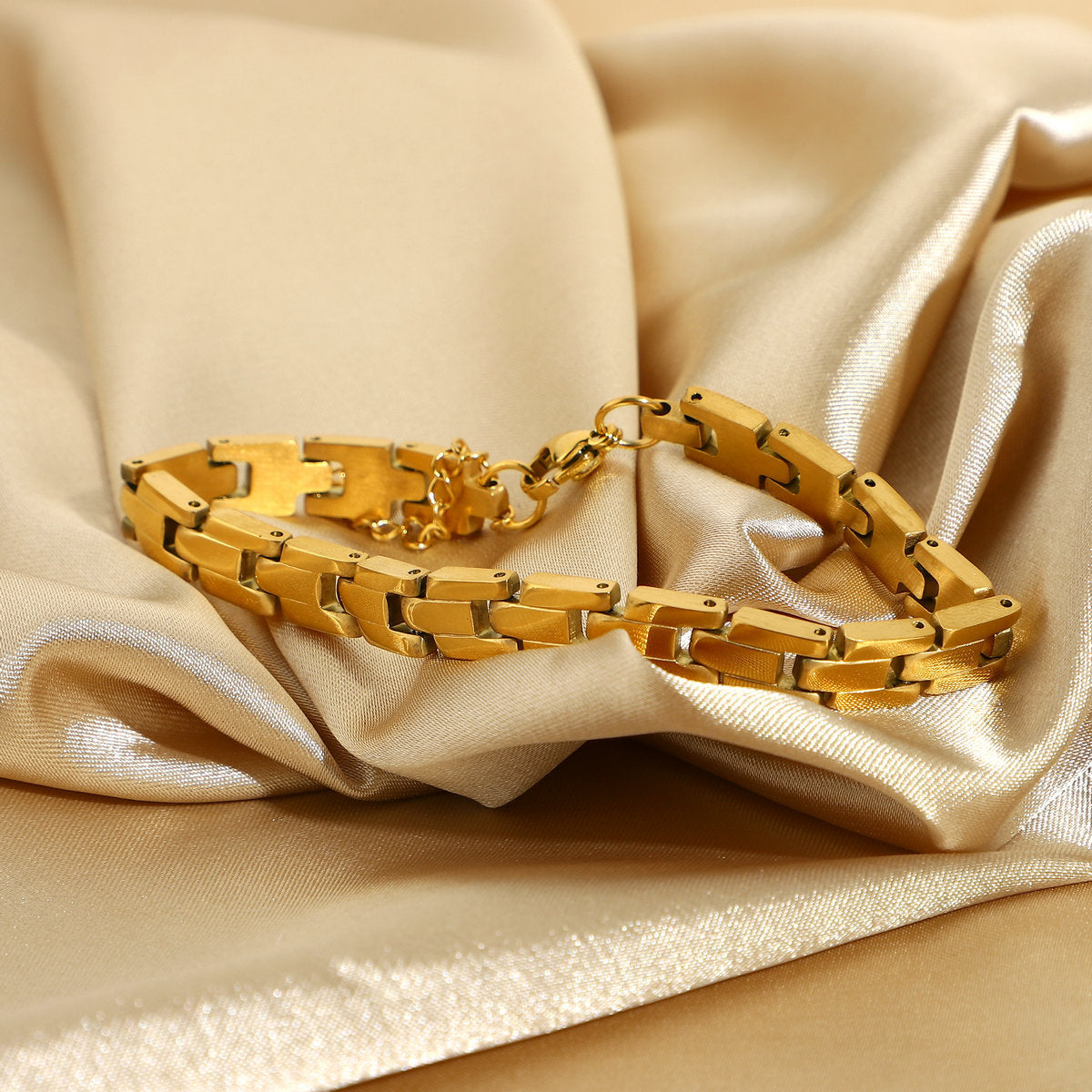 Evie Gold Bracelet
