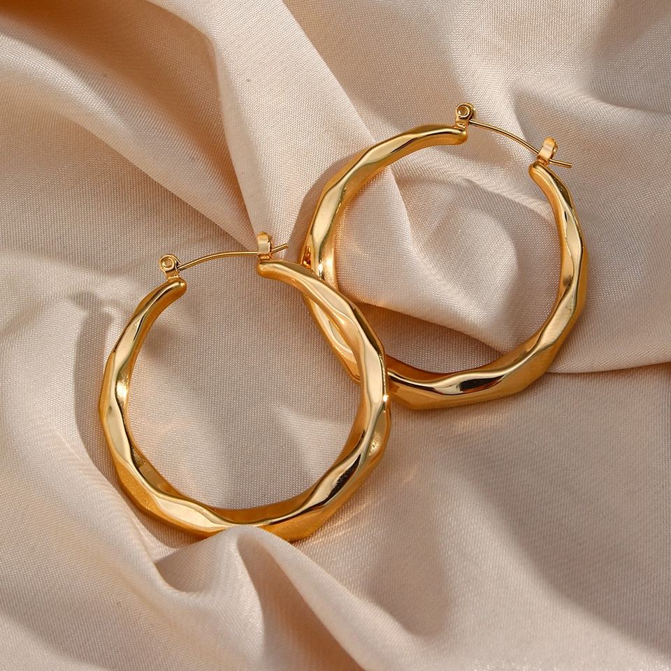 Eden Hoop Earrings