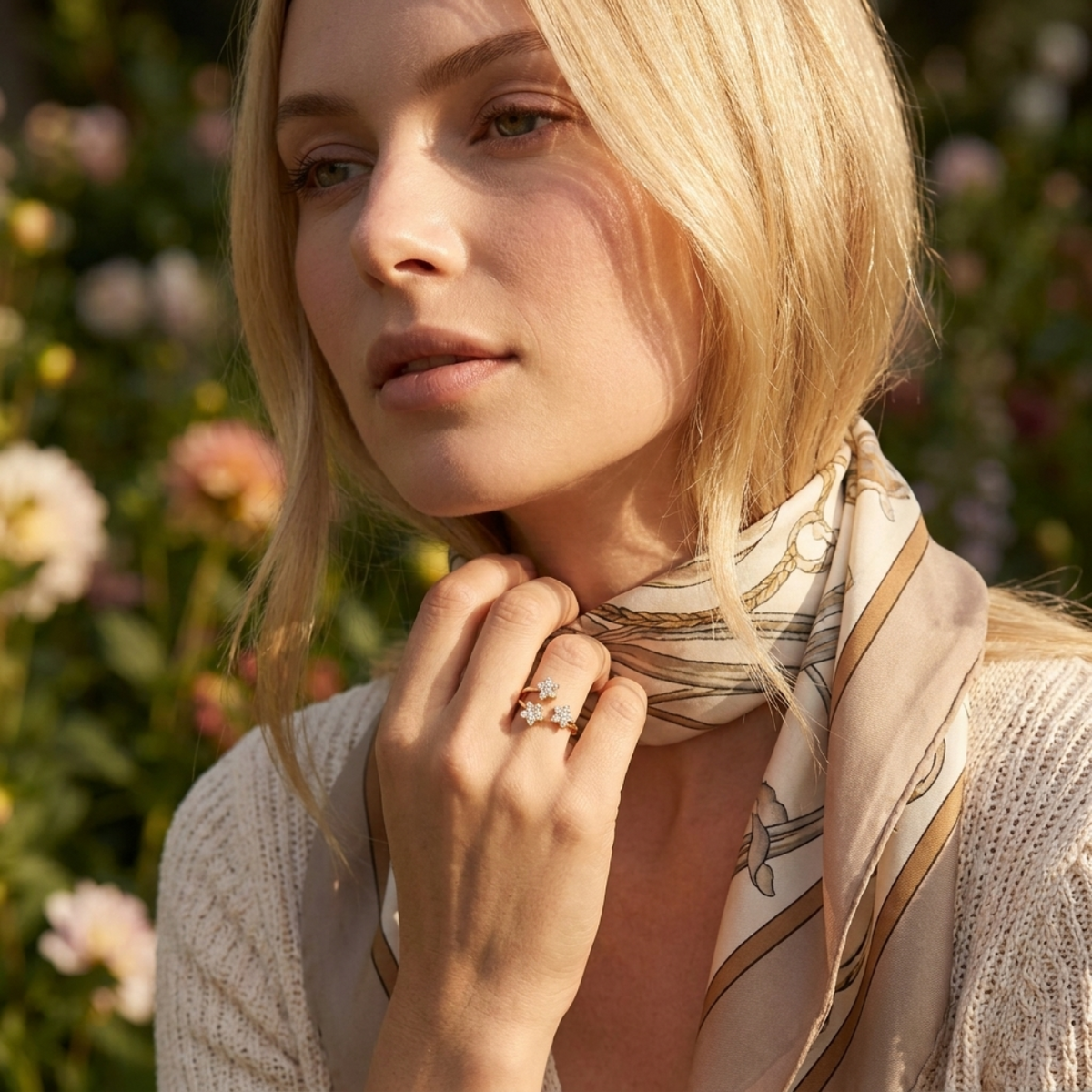 Alice Crystal Flowers Ring