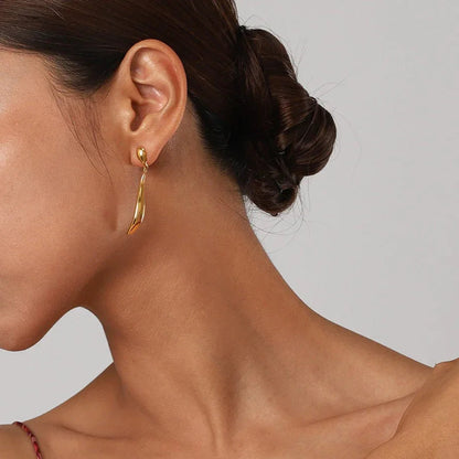 Megan Gold Earrings