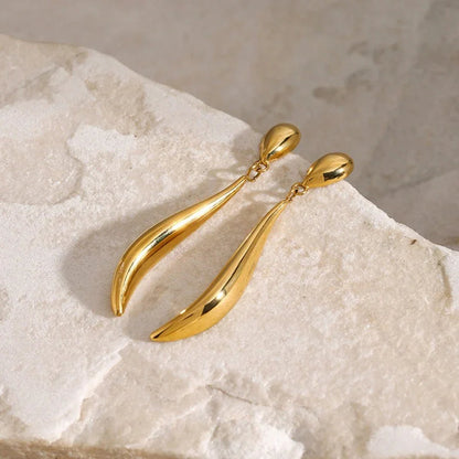 Megan Gold Earrings