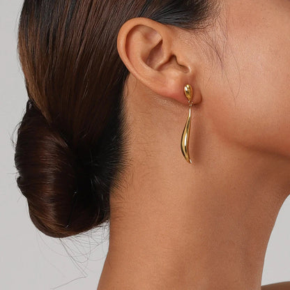 Megan Gold Earrings