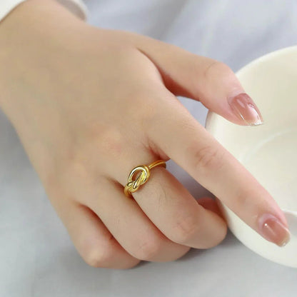 Abella Gold Knot Ring