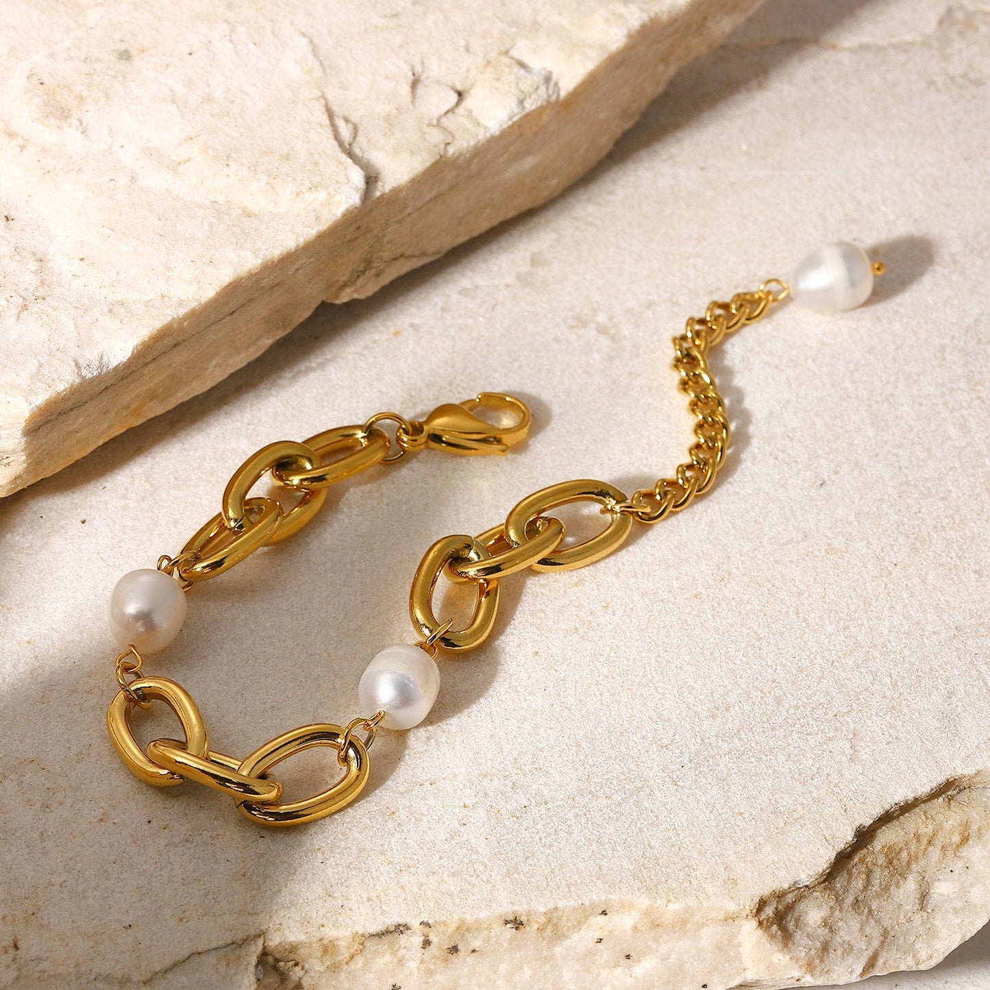 Valeria Chunky Freshwater Pearl Bracelet