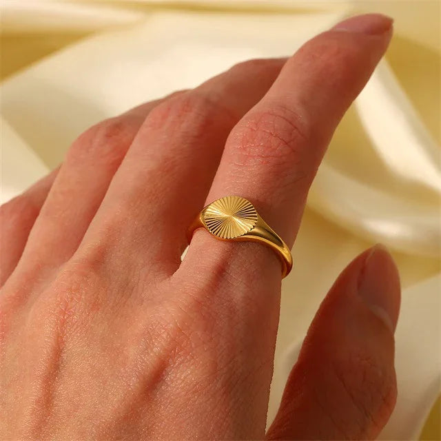 Ariah Gold Ring