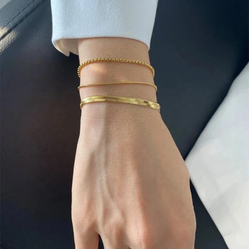 Violeta Gold Bracelet