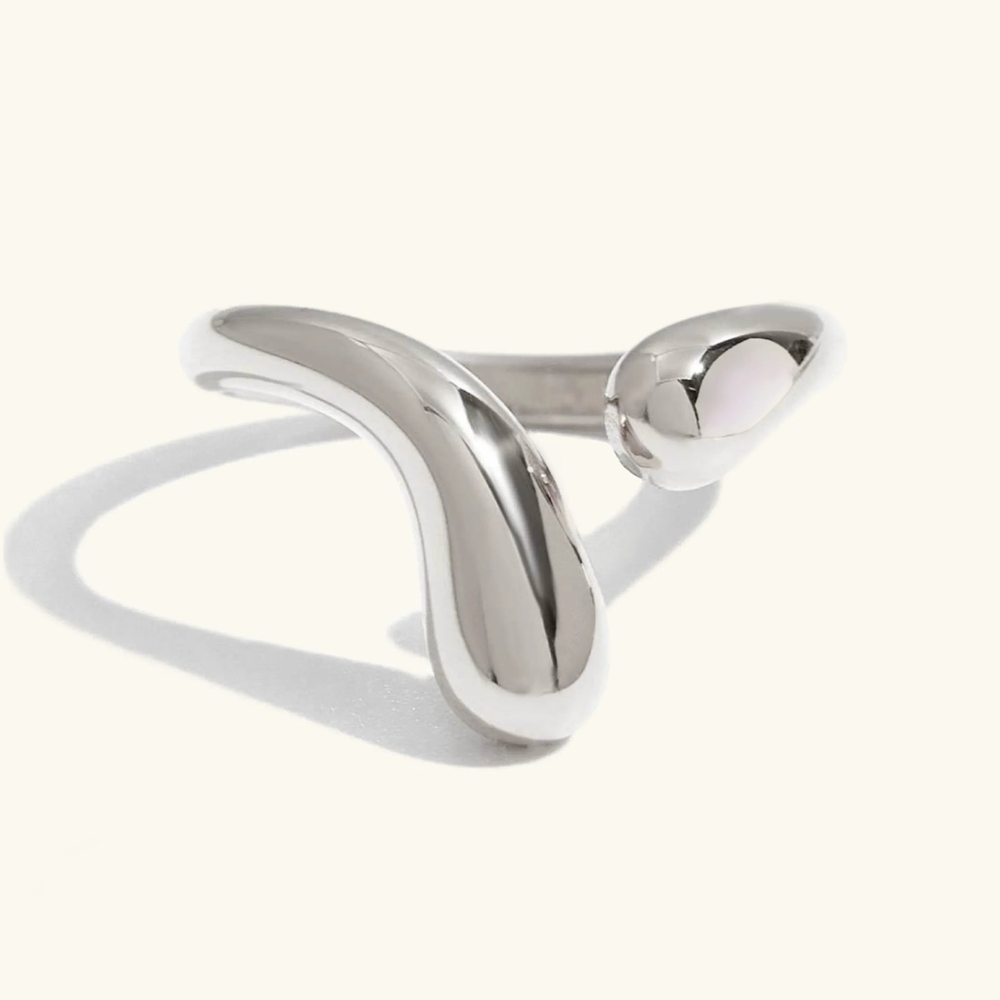 Anna Twisted Band Ring