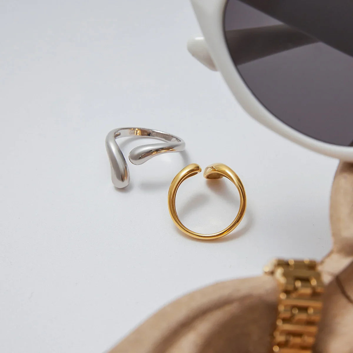 Anna Twisted Band Ring