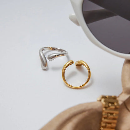 Anna Twisted Band Ring