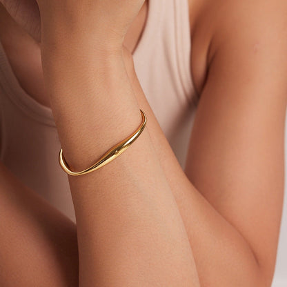 Giselle Gold Bangle