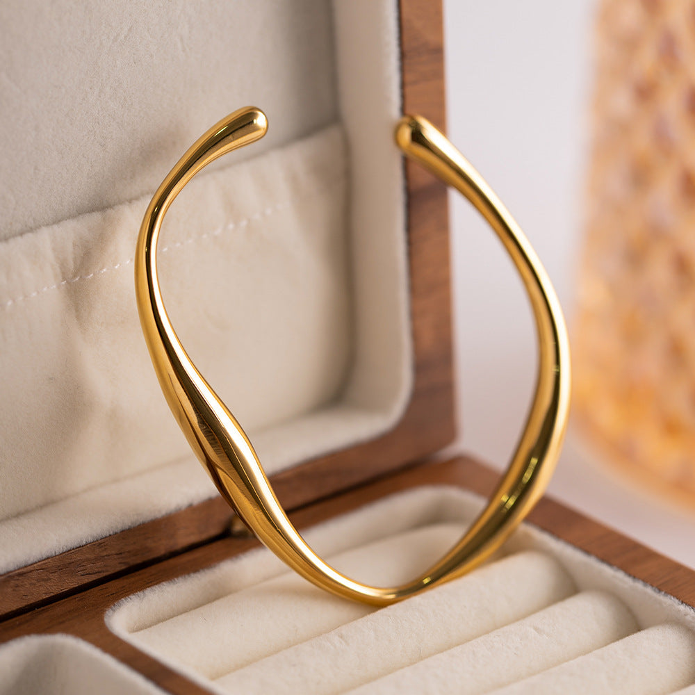 Giselle Gold Bangle