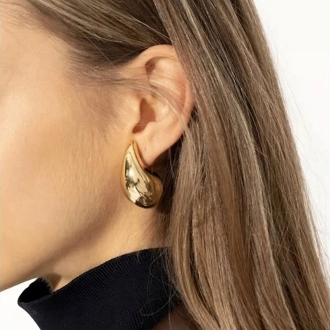 Lily Teardrop Earrings