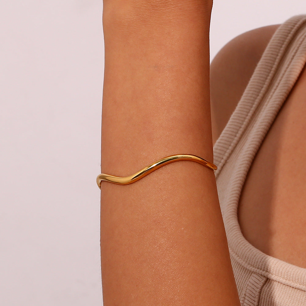 Grace Gold Bangle