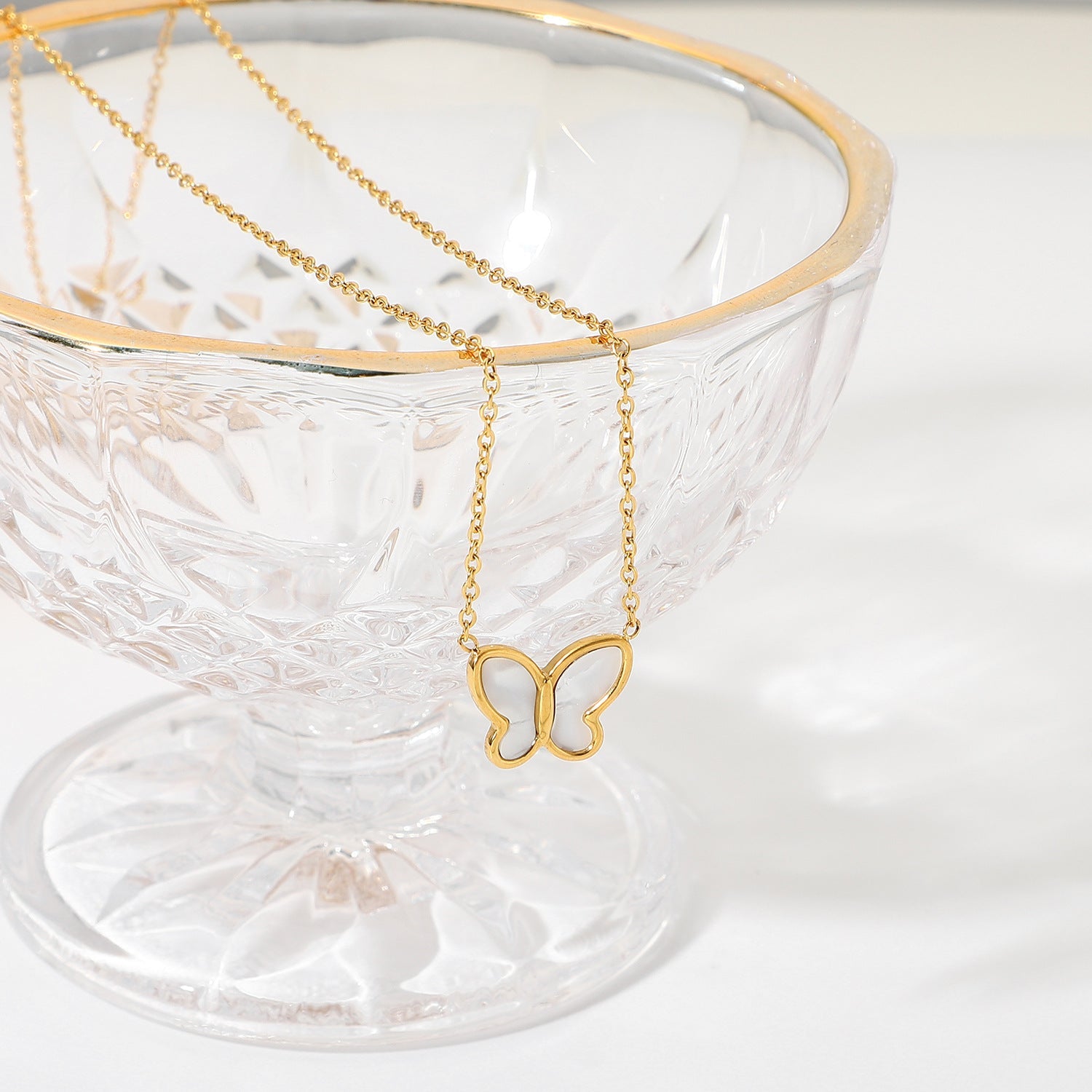 Elegant Butterfly Pendant Necklace with Mother of Pearl and Freshwater Pearls – Adjustable 18k Gold Plated Jewelry 5