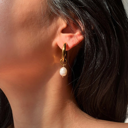 Nerina Freshwater Pearl Earrings