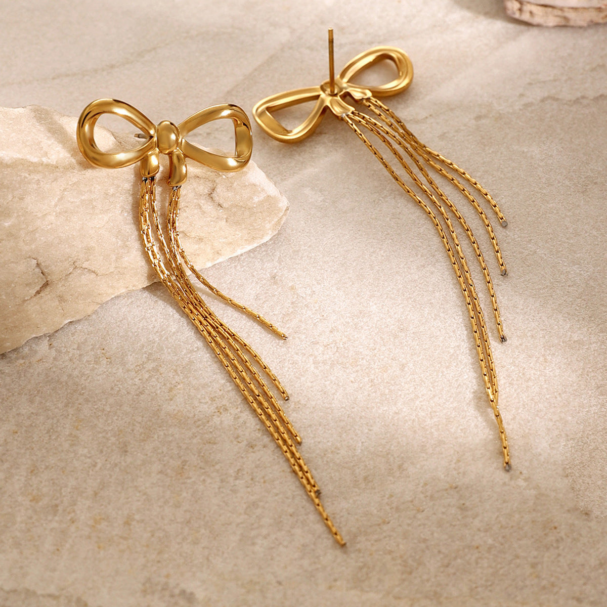 Fiora Bow Earrings