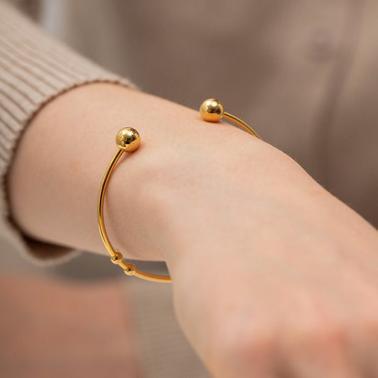 Zoe Minimalist Gold Bangle