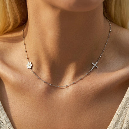Elegant Silver Necklace with Sparkling Crystals for Timeless Style 0