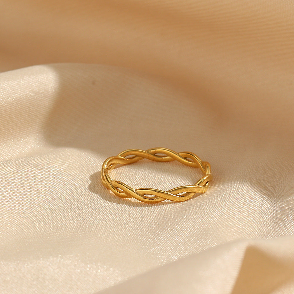 Elegant Twisted Gold Ring for Women – 18k Gold-Plated Stainless Steel, Hypoallergenic, Lightweight Design 2
