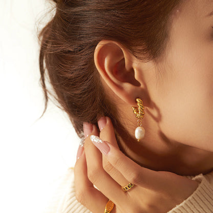 Lyla Pearl Earrings