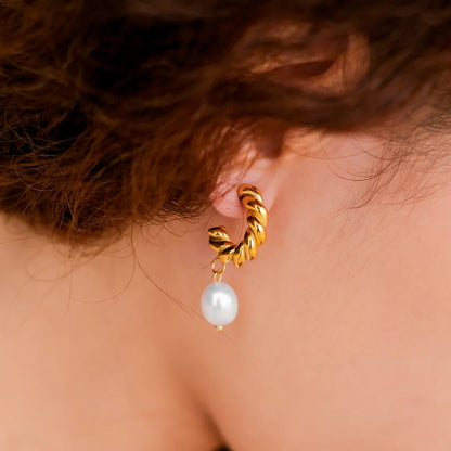 Lyla Pearl Earrings