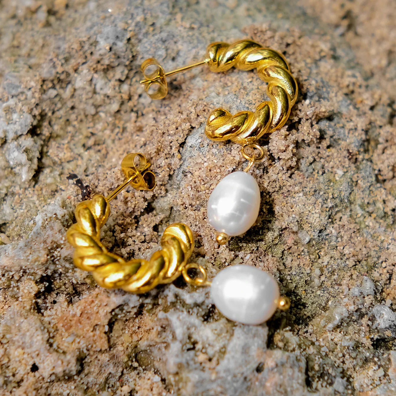 Lyla Pearl Earrings