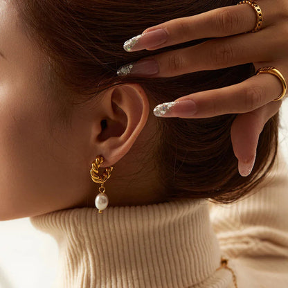 Lyla Pearl Earrings