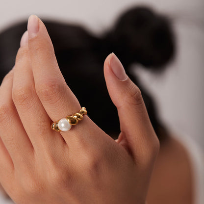 Freshwater Pearl Ring with Textured 18k Gold Band – Hypoallergenic and Water Resistant 1