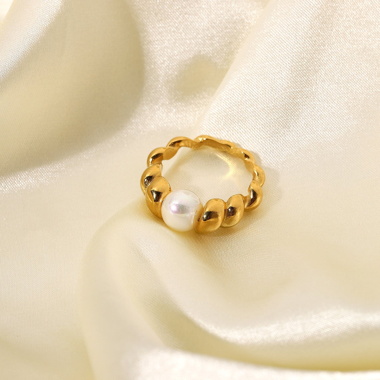 Freshwater Pearl Ring with Textured 18k Gold Band – Hypoallergenic and Water Resistant 2