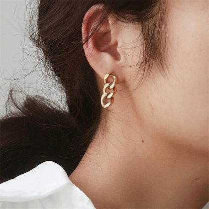 Gracie Gold Chain Earring