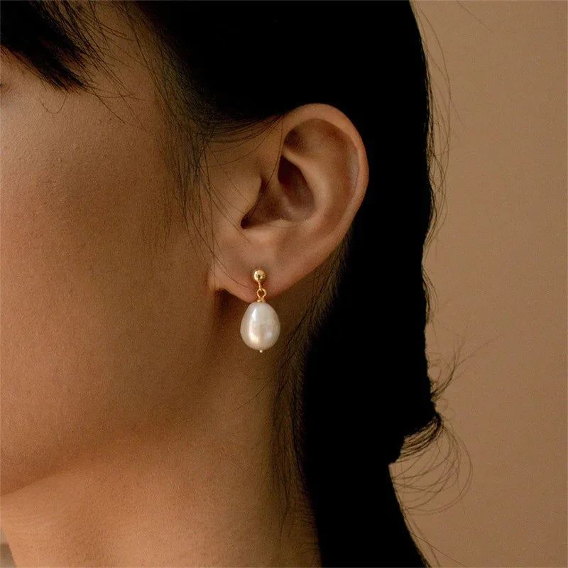 Clara Freshwater Pearl Earrings