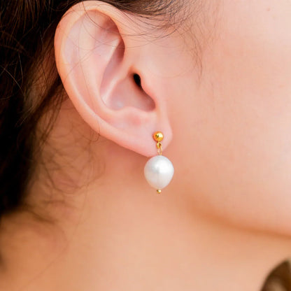 Clara Freshwater Pearl Earrings