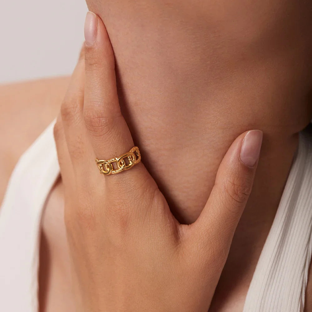 Belle Gold Ring