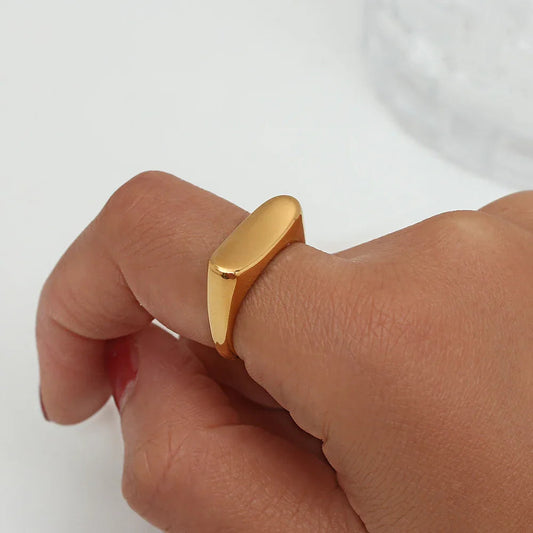 Leslie Gold Ring