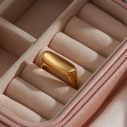 Leslie Gold Ring