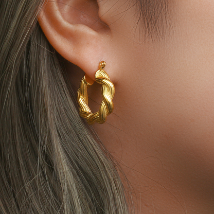 Lynn Hoop Earrings