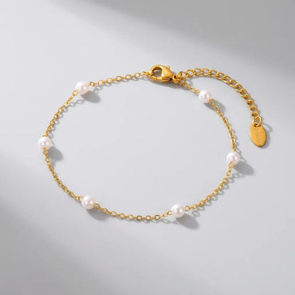 Léa Collection | Dainty Pearl Bracelet with Adjustable Length | Hypoallergenic Accessory for Effortless Elegance 2