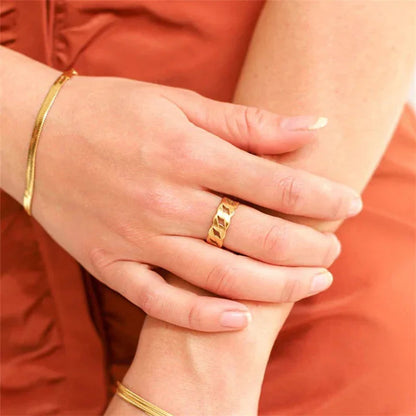 Evelynn Gold Ring