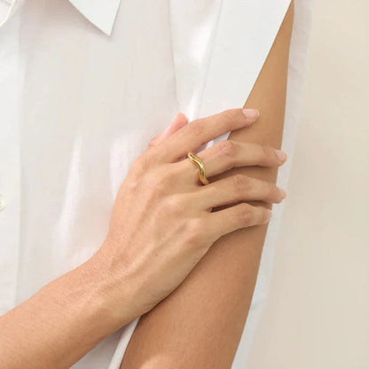 Jasmine Gold Wave Ring