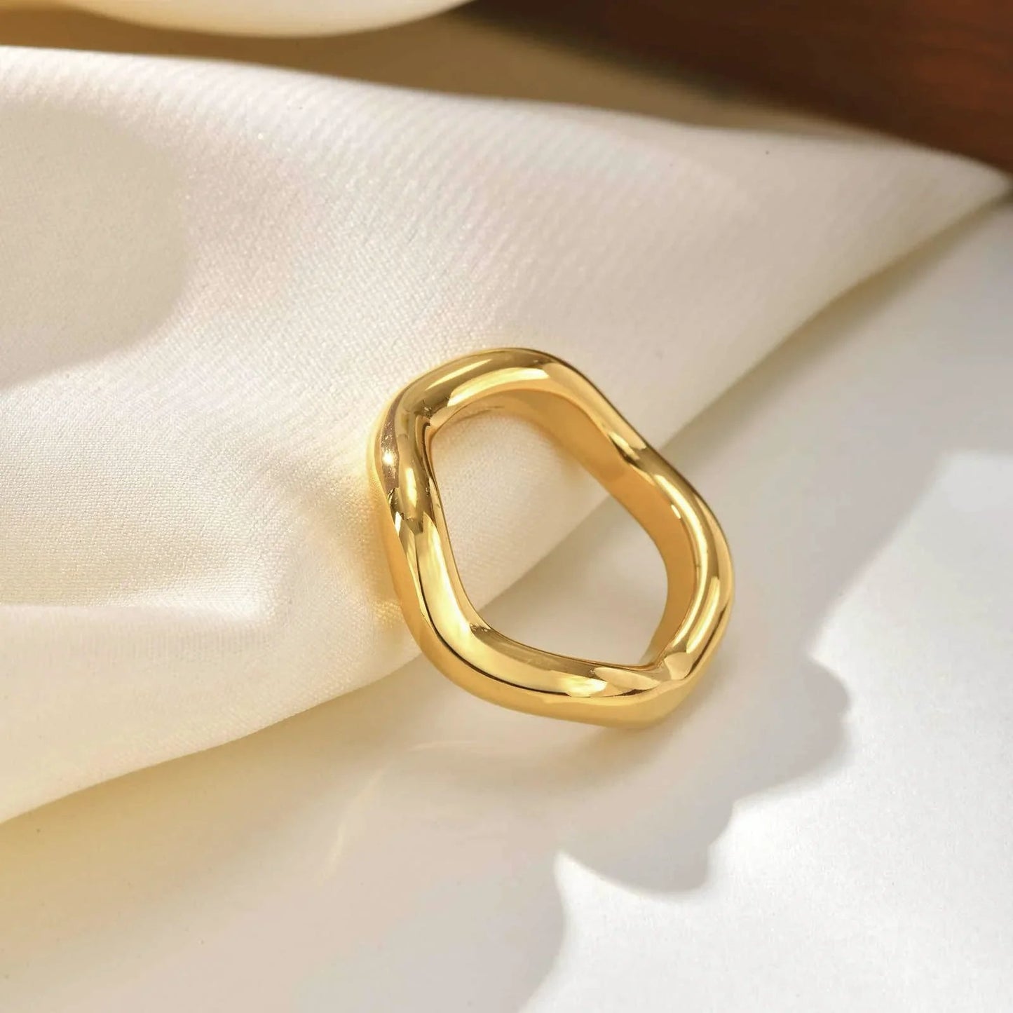 Jasmine Gold Wave Ring