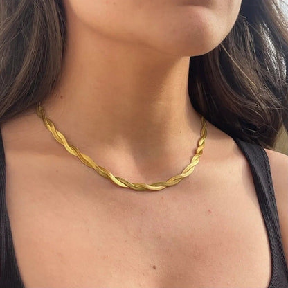 Agatha Twisted Chain Necklace