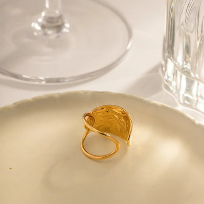 Olive Ring with Curved Band