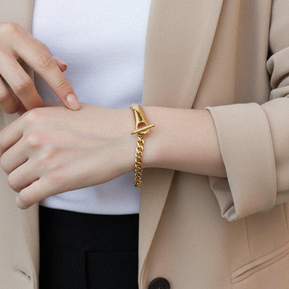 Anaya Gold Bangle Bracelet
