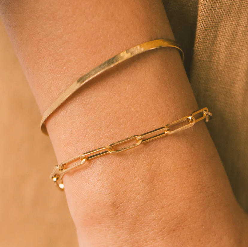 Amelia Gold Paperclip Bracelet