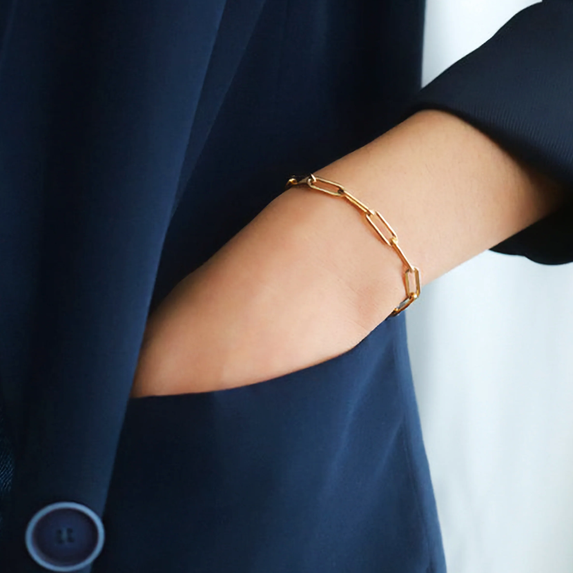 Amelia Gold Paperclip Bracelet