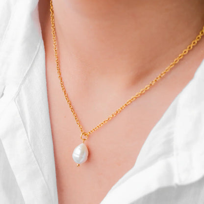 Joanne Pearl Necklace