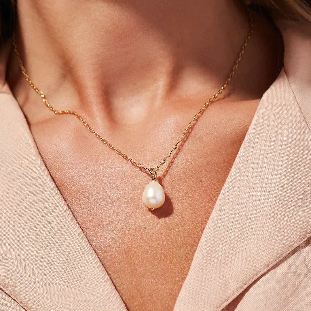 Joanne Pearl Necklace