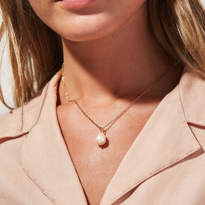 Joanne Pearl Necklace